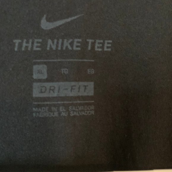Black Nike Dri-fit T-shirt - Picture 3 of 4
